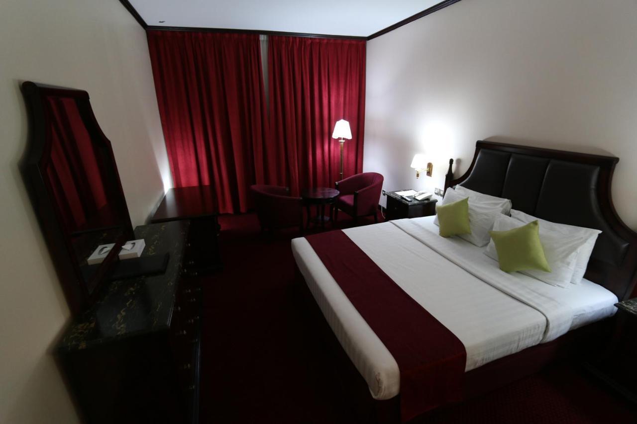 Mayfair Hotel 3*